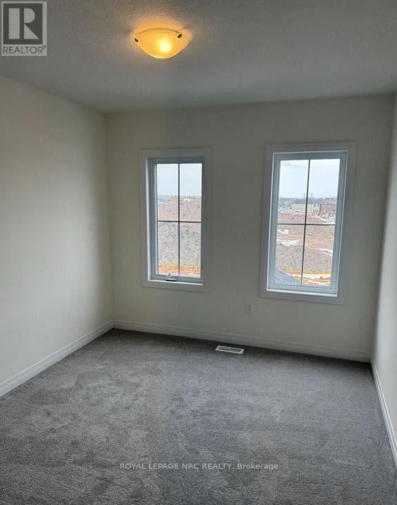 48 Varsity Drive — photo 20