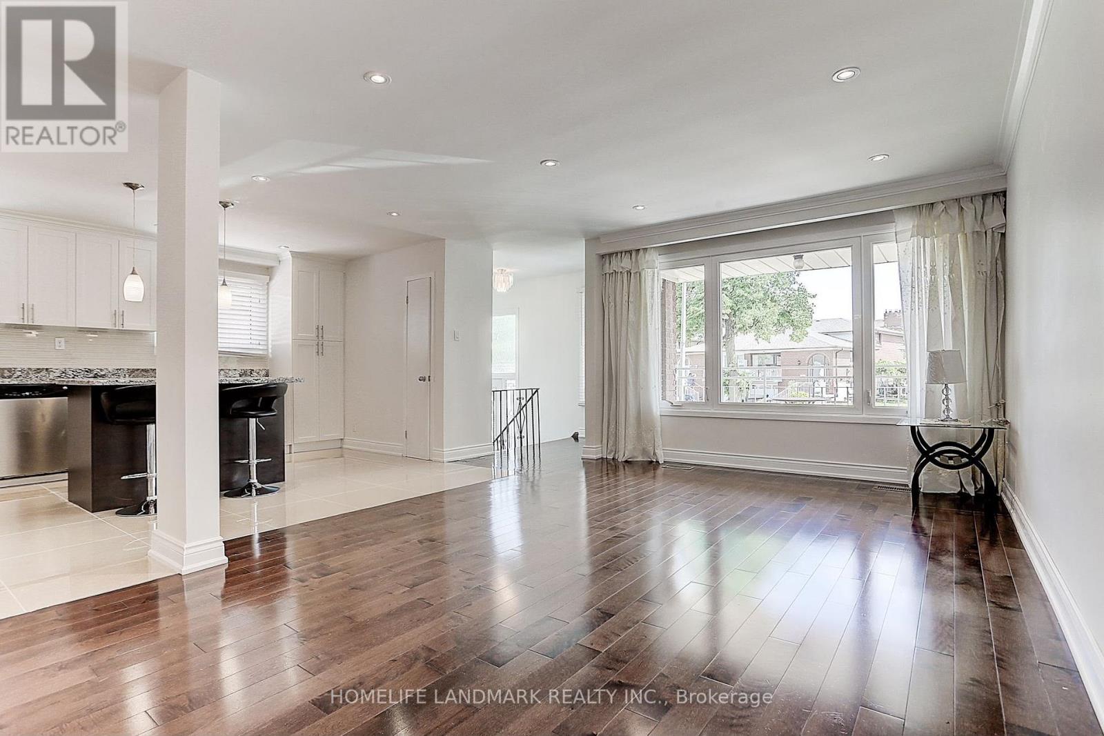 MAIN UNIT - 18 FAYE DRIVE, Toronto (Pleasant View) — photo 2