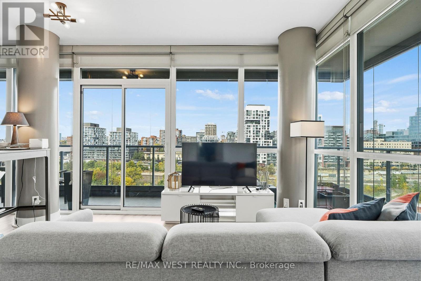 169 Fort York Boulevard — photo 14