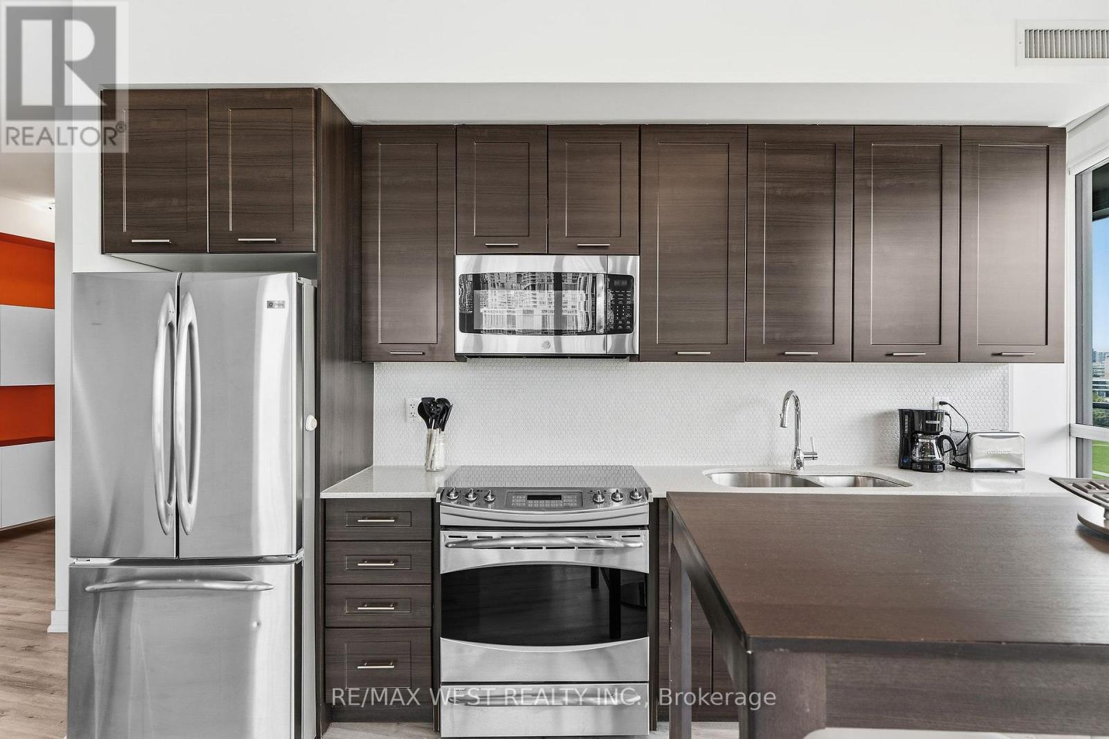169 Fort York Boulevard — photo 20