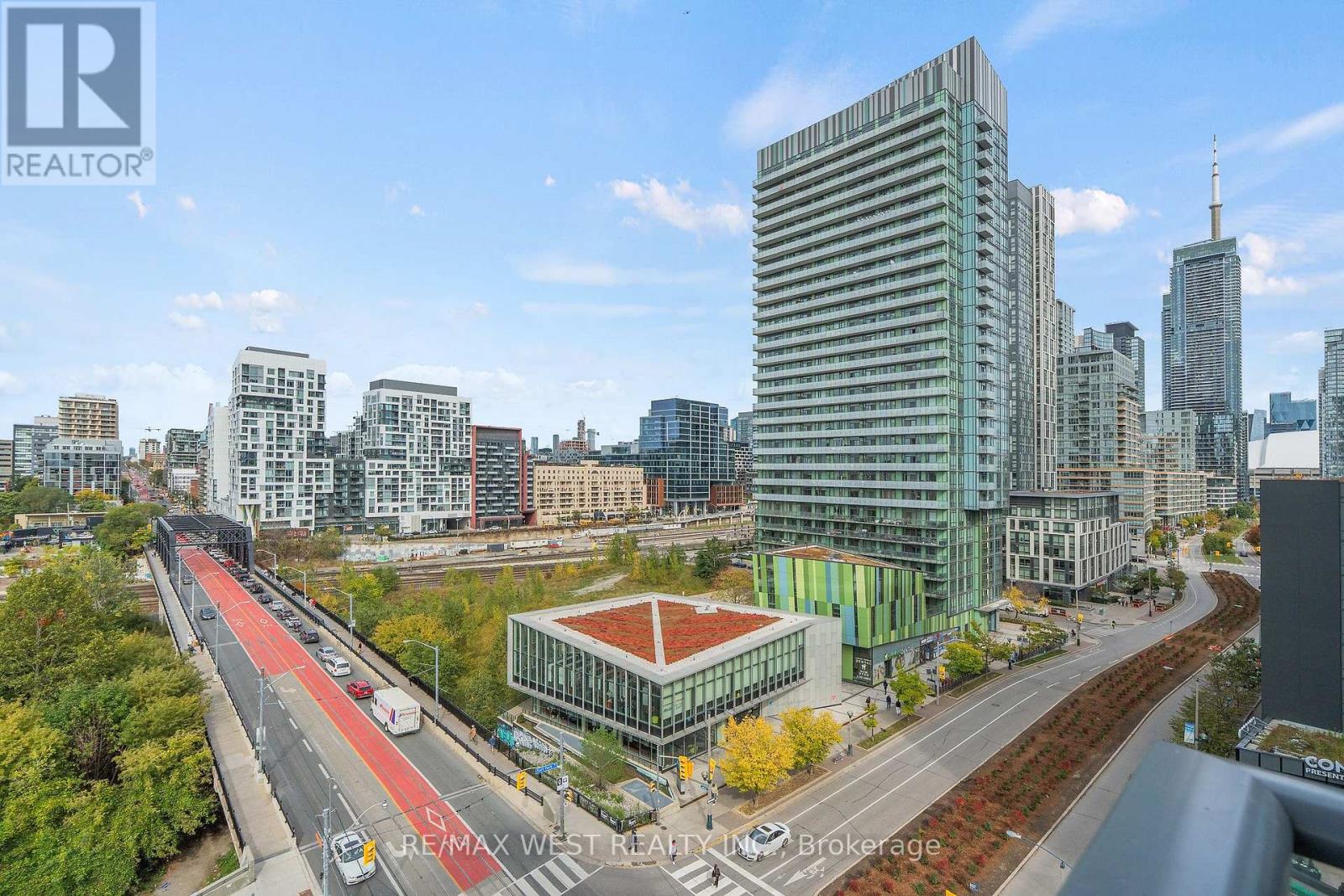 169 Fort York Boulevard — photo 24