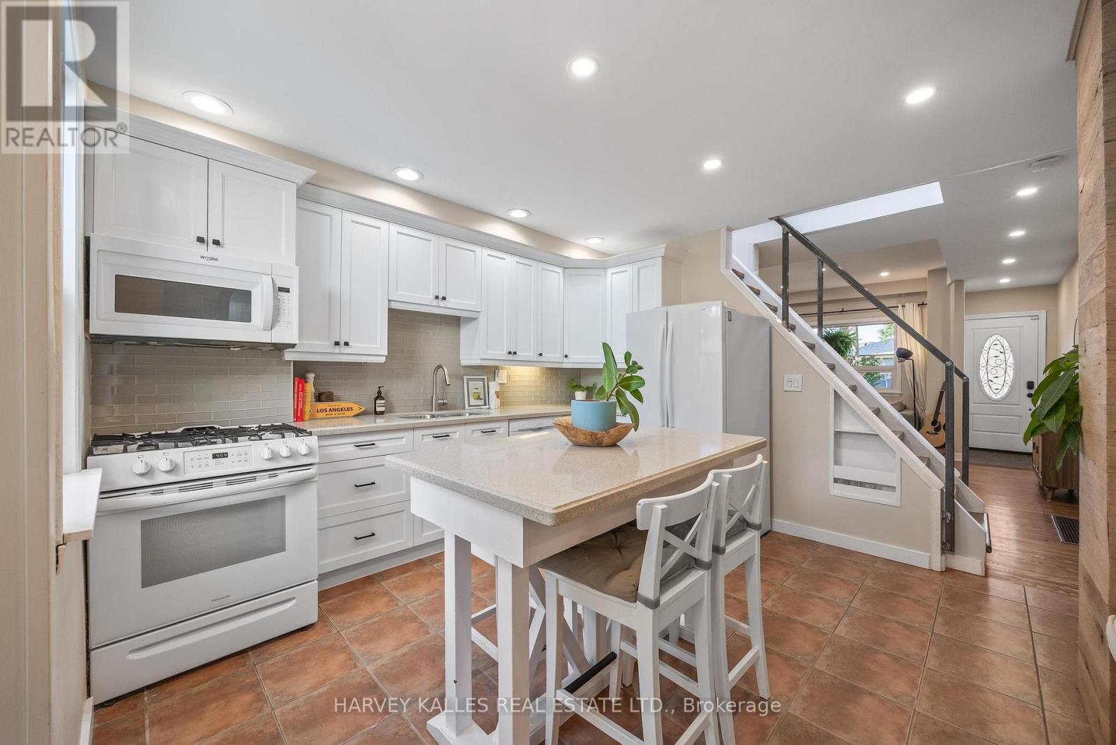 495 Roxton Road, Toronto, ON photo 10