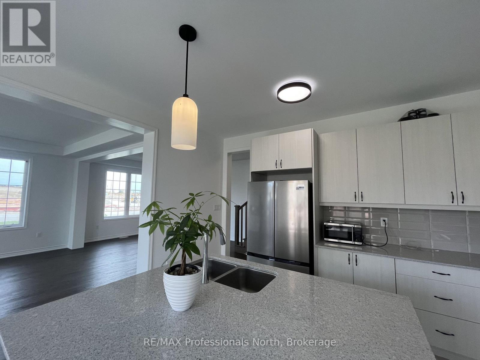 62 LOWER STREET, Barrie — photo 5