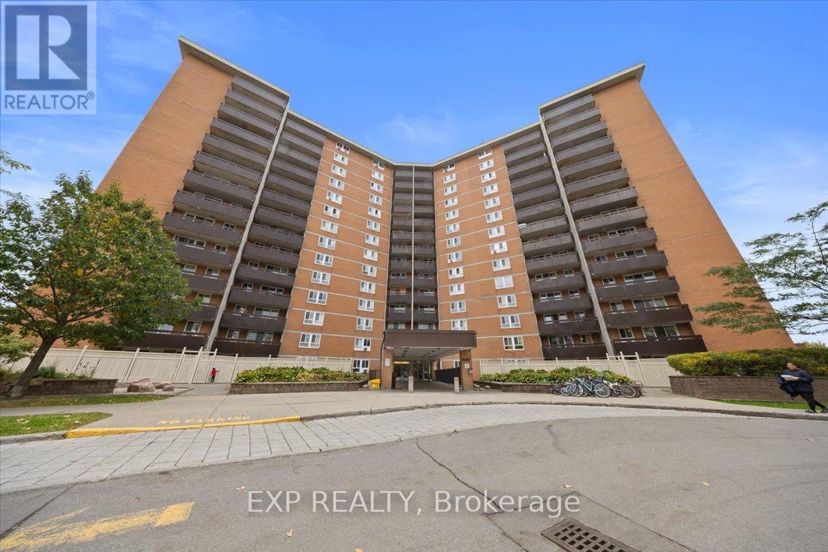 1517 - 2000 JASMINE CRESCENT, Ottawa