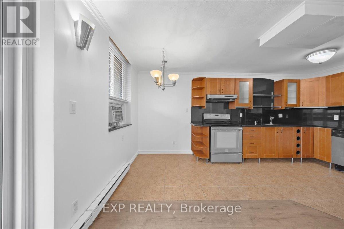 2000 Jasmine Crescent — photo 14