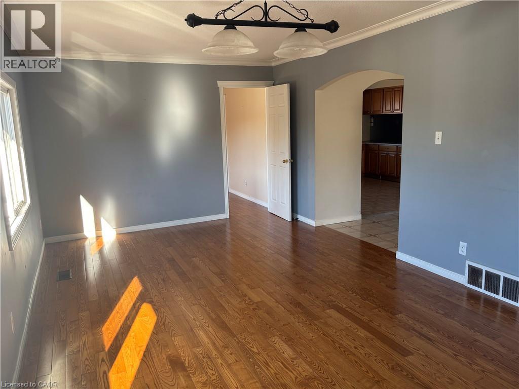 232 BARTON Street, Hamilton — photo 10