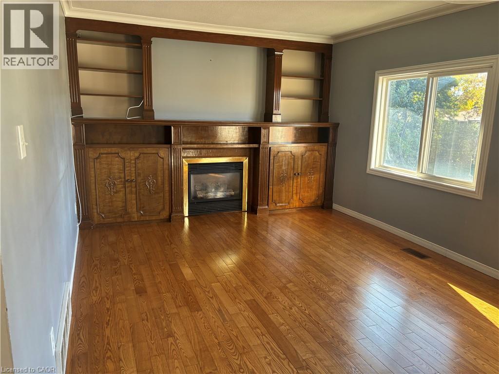 232 BARTON Street, Hamilton — photo 3