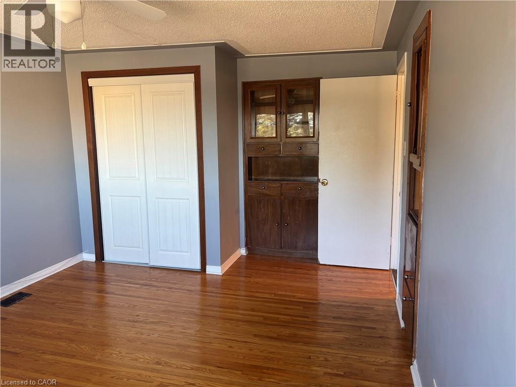 232 BARTON Street, Hamilton — photo 5