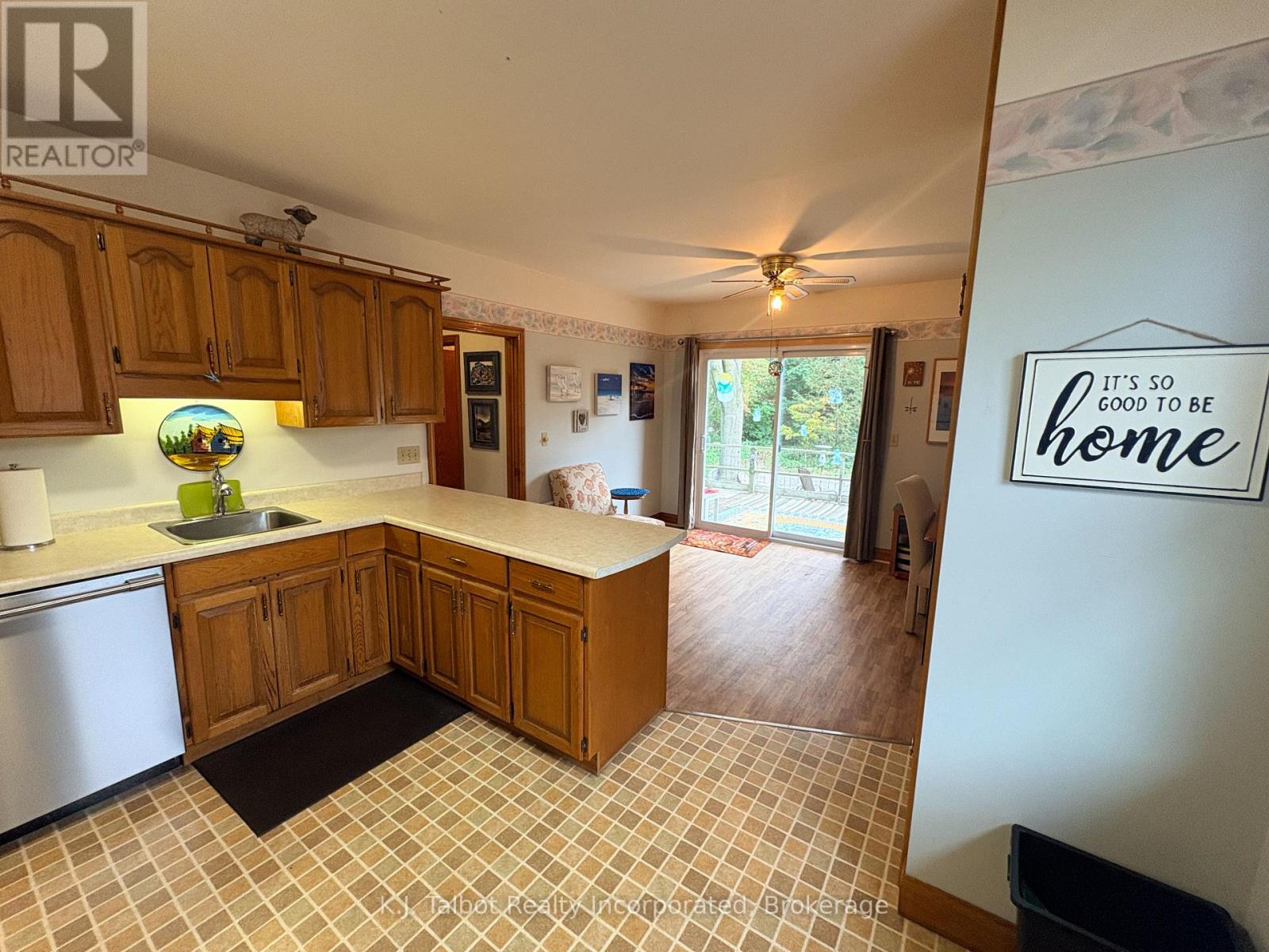 207 Cameron Street — photo 24
