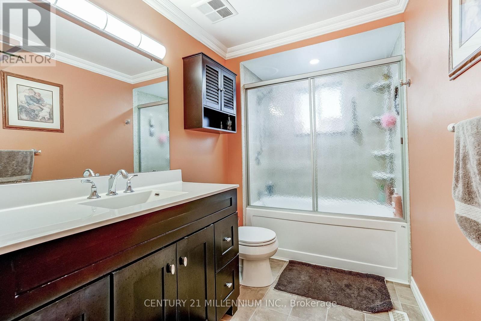 72 Glebe Crescent, Brampton, ON photo 16