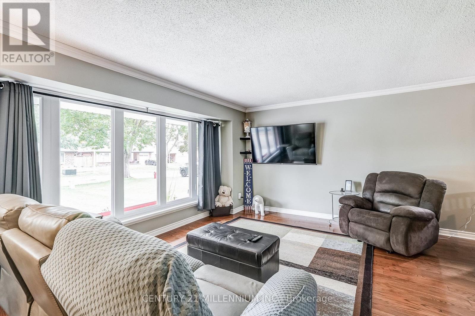 72 GLEBE CRESCENT, Brampton (Northgate) — photo 8