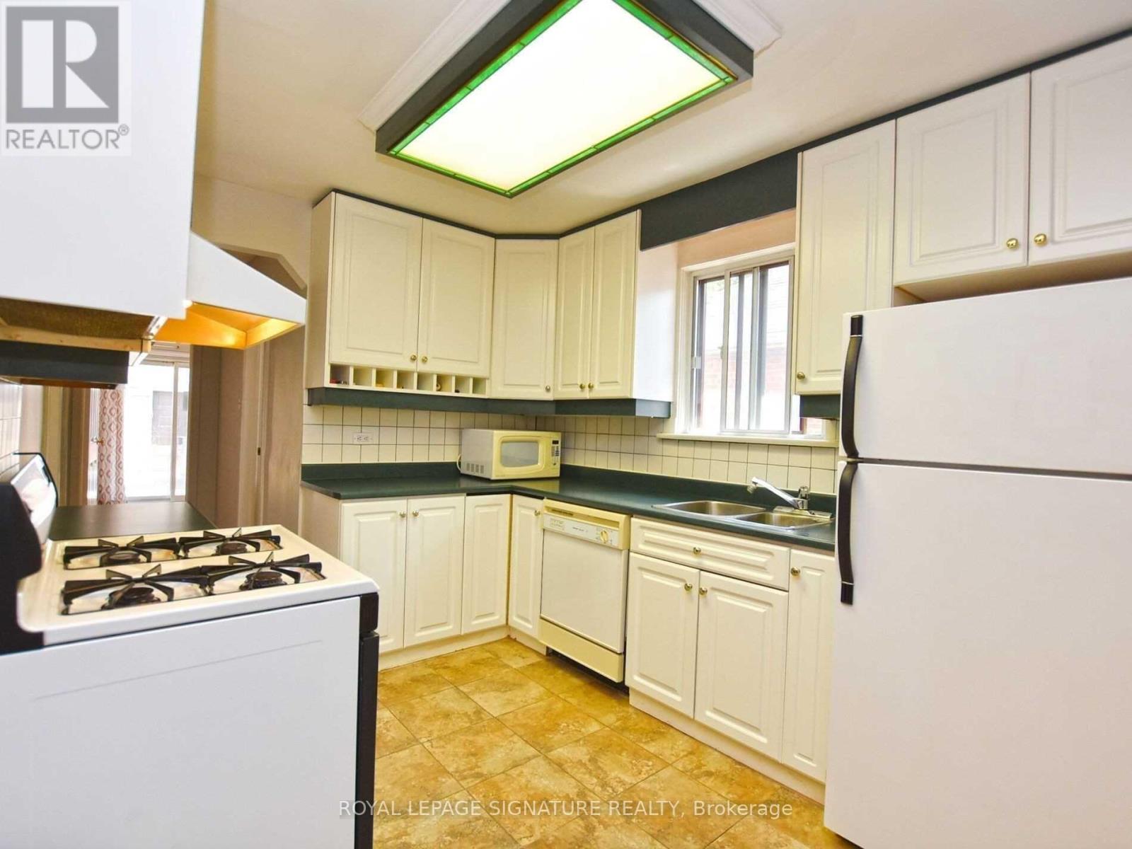 103 RICHARDSON AVENUE - 15