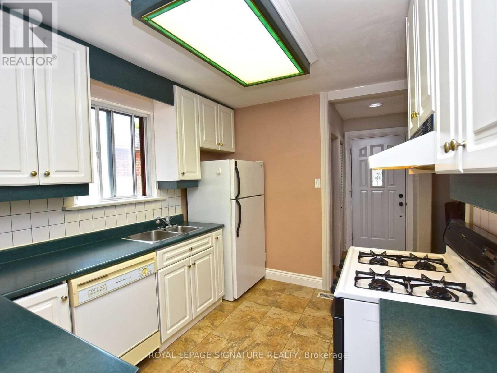 103 Richardson Avenue, Toronto, ON photo 17