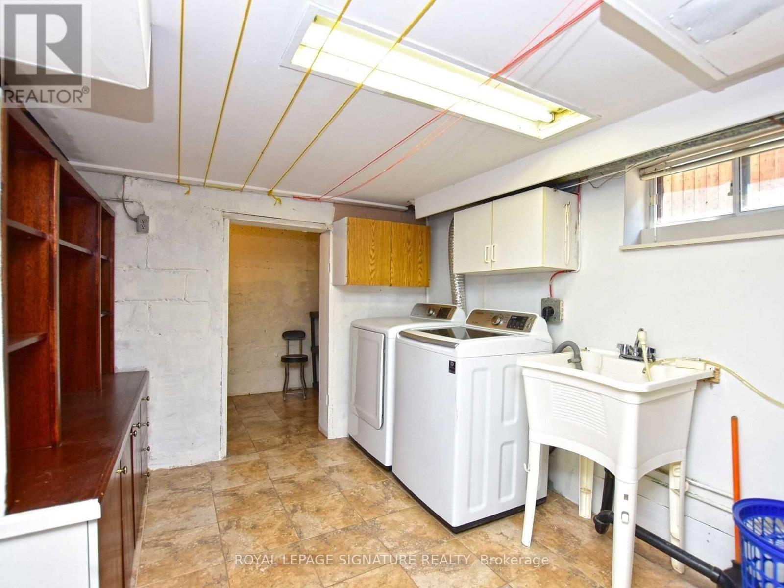 103 RICHARDSON AVENUE - 34