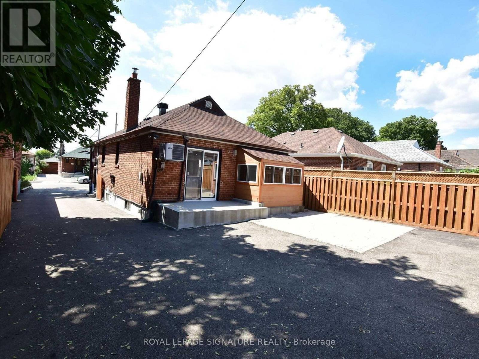 103 RICHARDSON AVENUE - 4