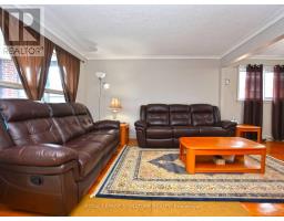 103 Richardson Avenue, Toronto, ON M6M3S2 Photo 11