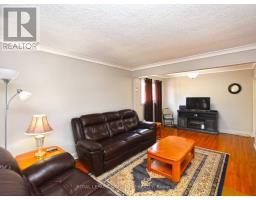 103 Richardson Avenue, Toronto, ON M6M3S2 Photo 12