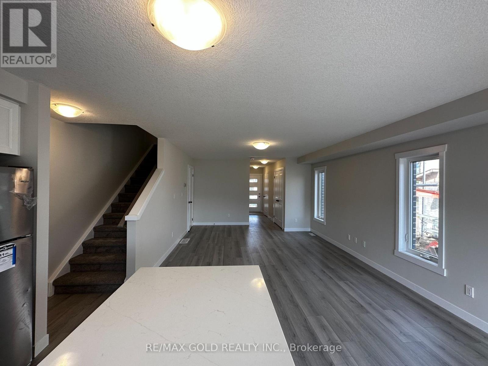 17 WILKINSON AVENUE - 6