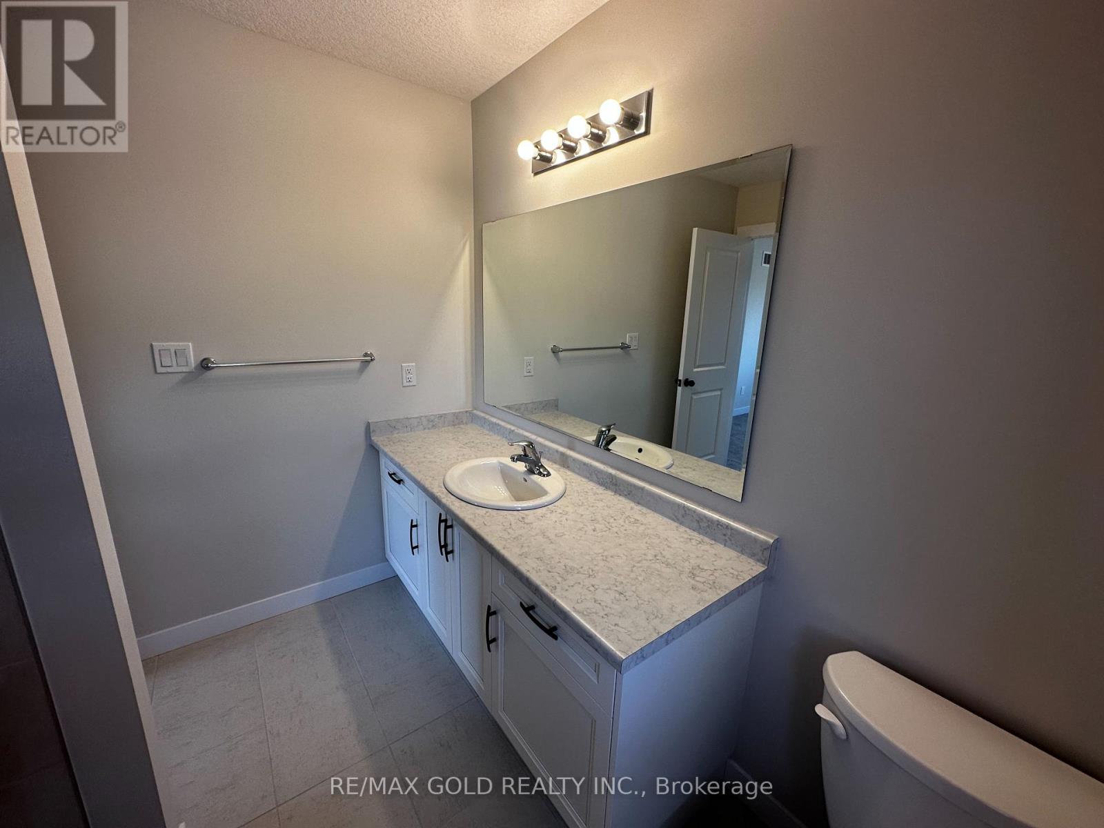 17 WILKINSON AVENUE - 9