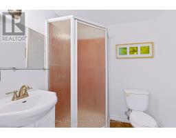 Bathroom - 80 Tisdale Street N, Hamilton, ON L8L5M6 Photo 9