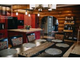 Family room - 1258 County Road 22 Road, Lakeshore, ON N0R1C0 Photo 10