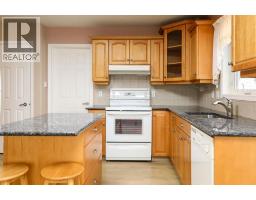 Primary Bedroom - 429 S 2 Street W, Magrath, AB T0K1J0 Photo 10
