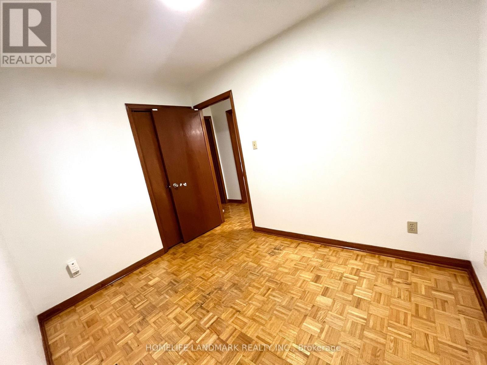 44 Lady Churchill Court — photo 16