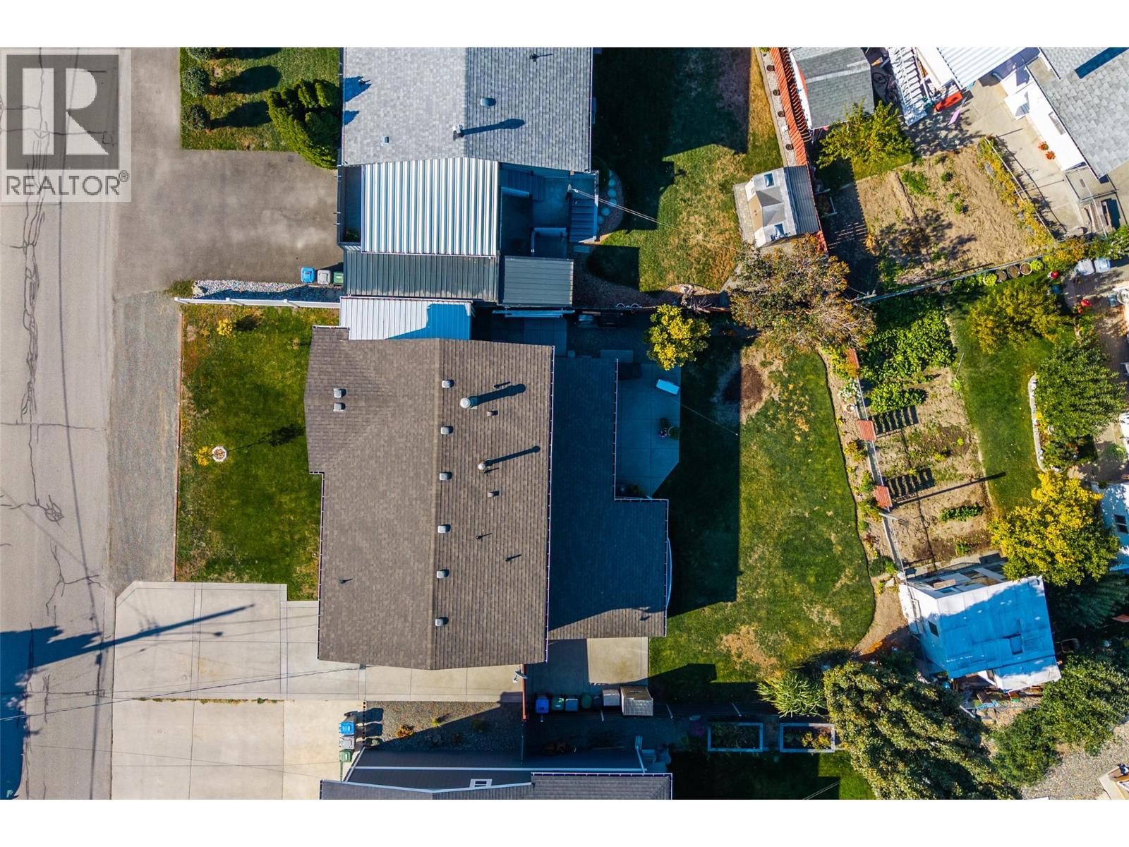 732 Ivy Avenue, Kamloops - Image 1