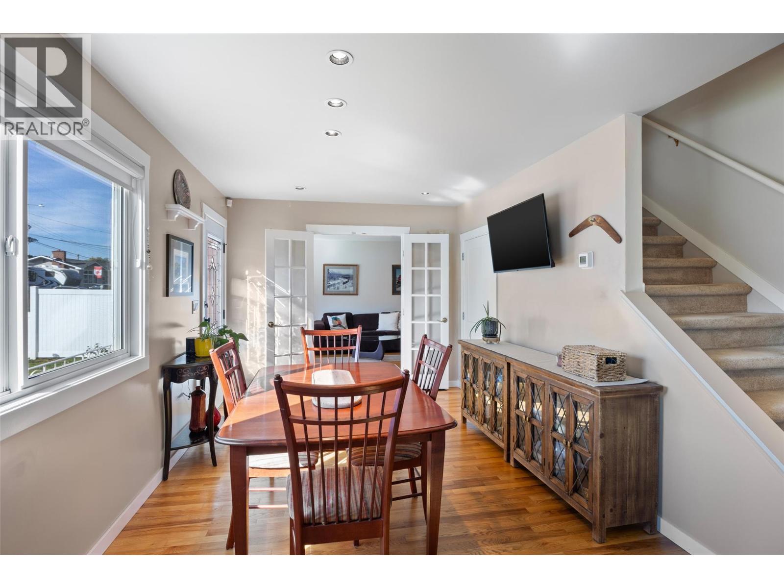 732 Ivy Avenue, Kamloops - Image 1