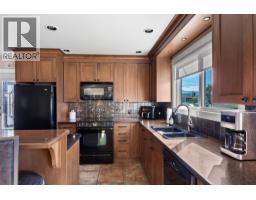 Dining room - 732 Ivy Avenue, Kamloops, BC V2B3X1 Photo 11