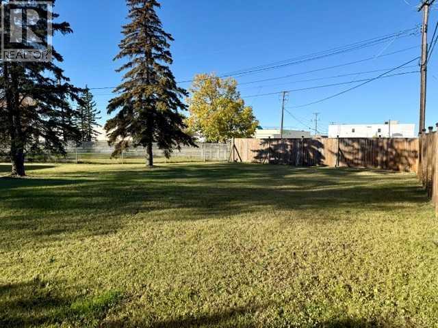 11452 97 Street - 3