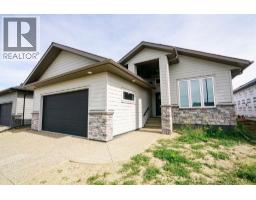 2517 65 Street, Camrose — photo 2