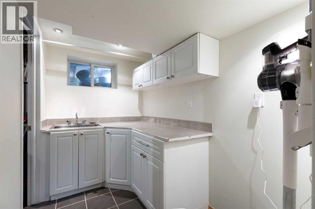 364 Killarney Glen Court SW - photo 34