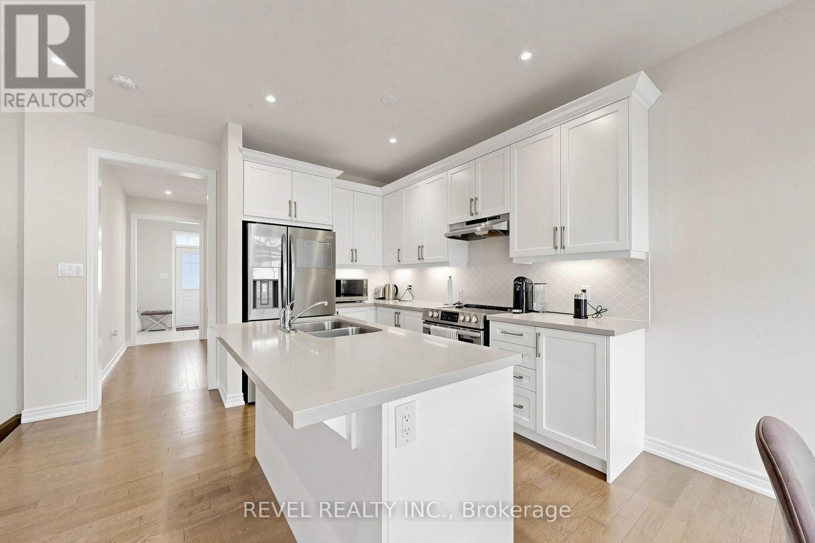6 DUMAINE STREET, Whitby — photo 10