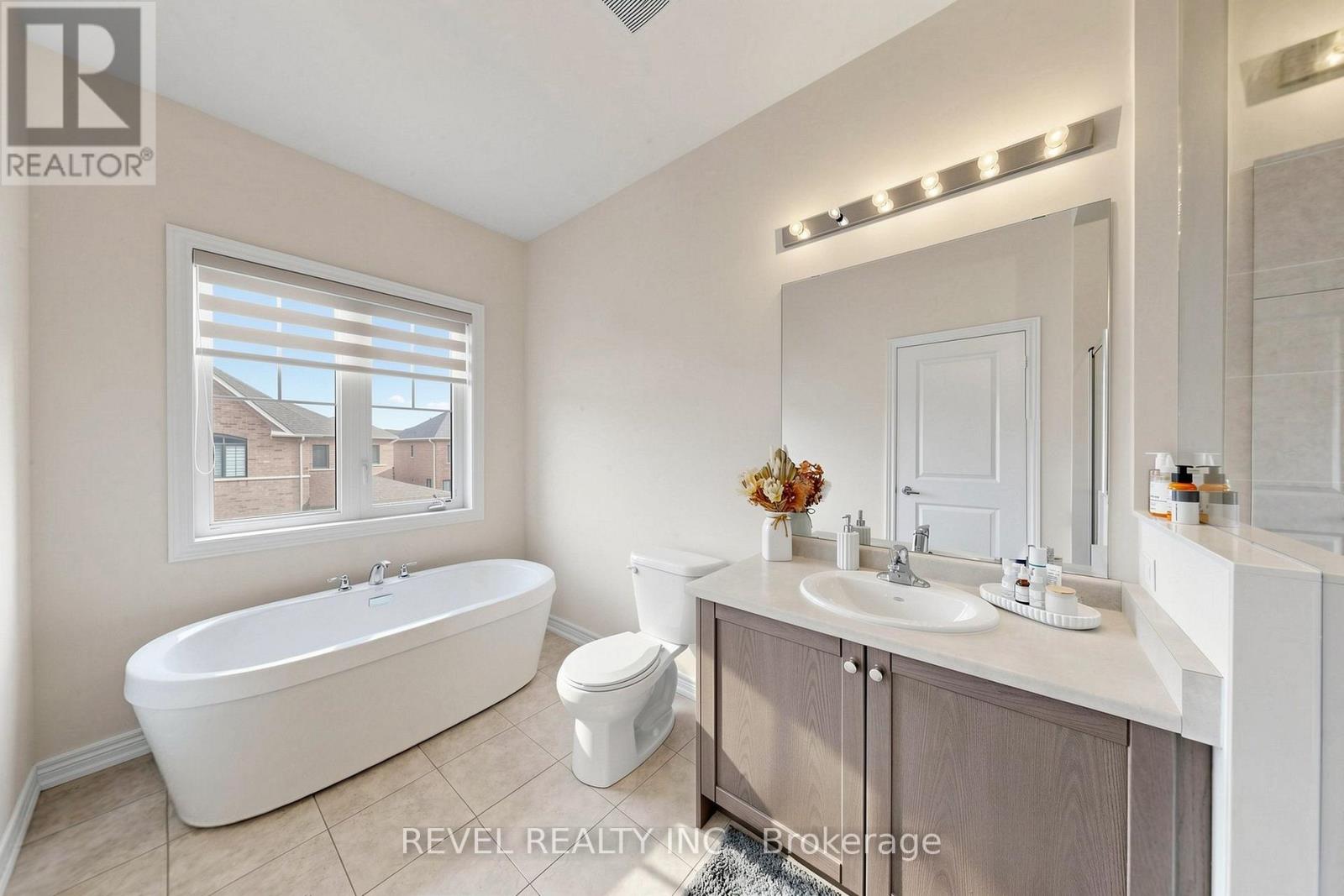 6 Dumaine Street, Whitby, ON photo 34