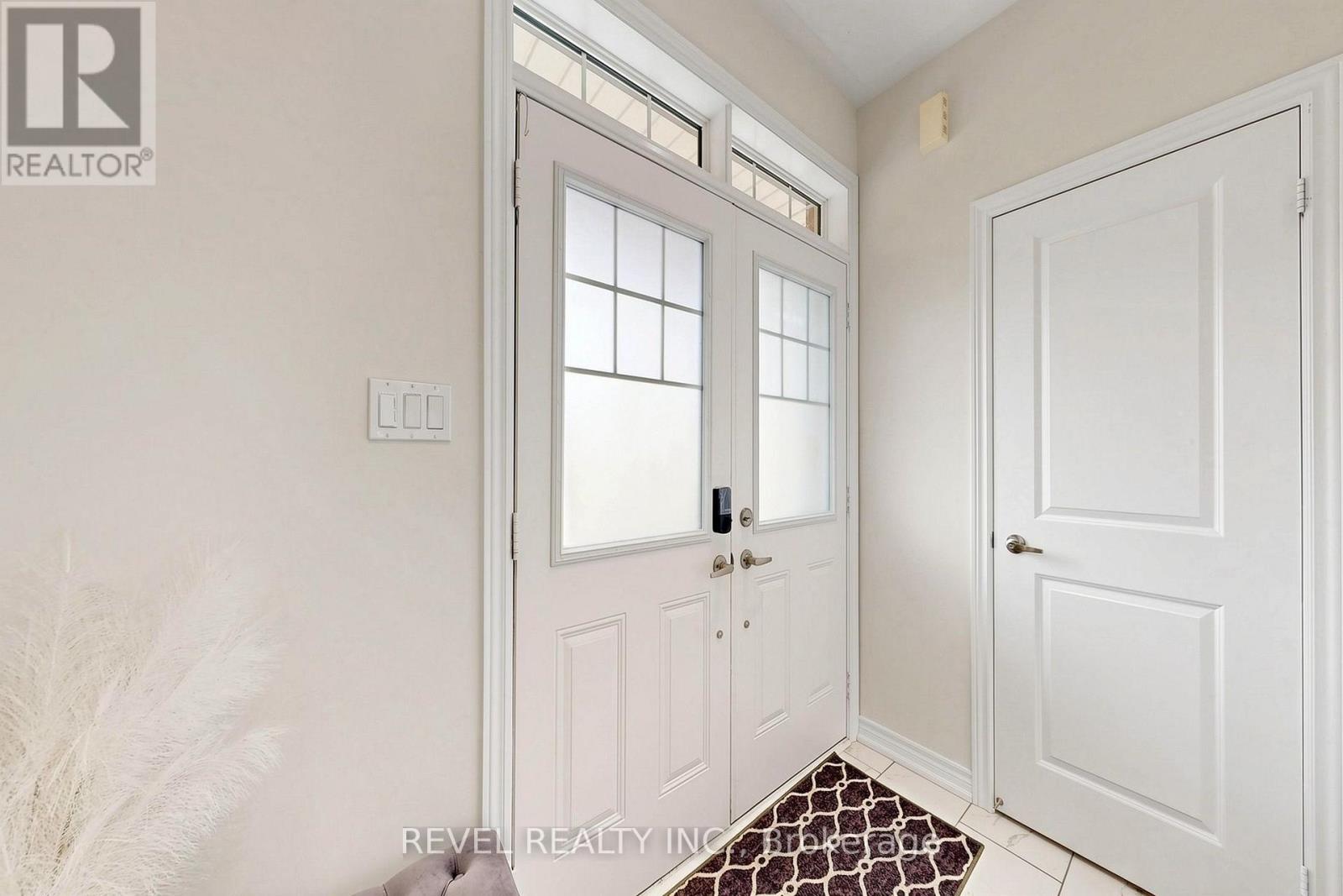 6 DUMAINE STREET, Whitby — photo 4