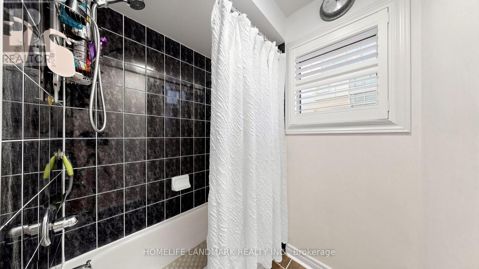 25 Gordon Weedon Road, Markham, ON photo 37