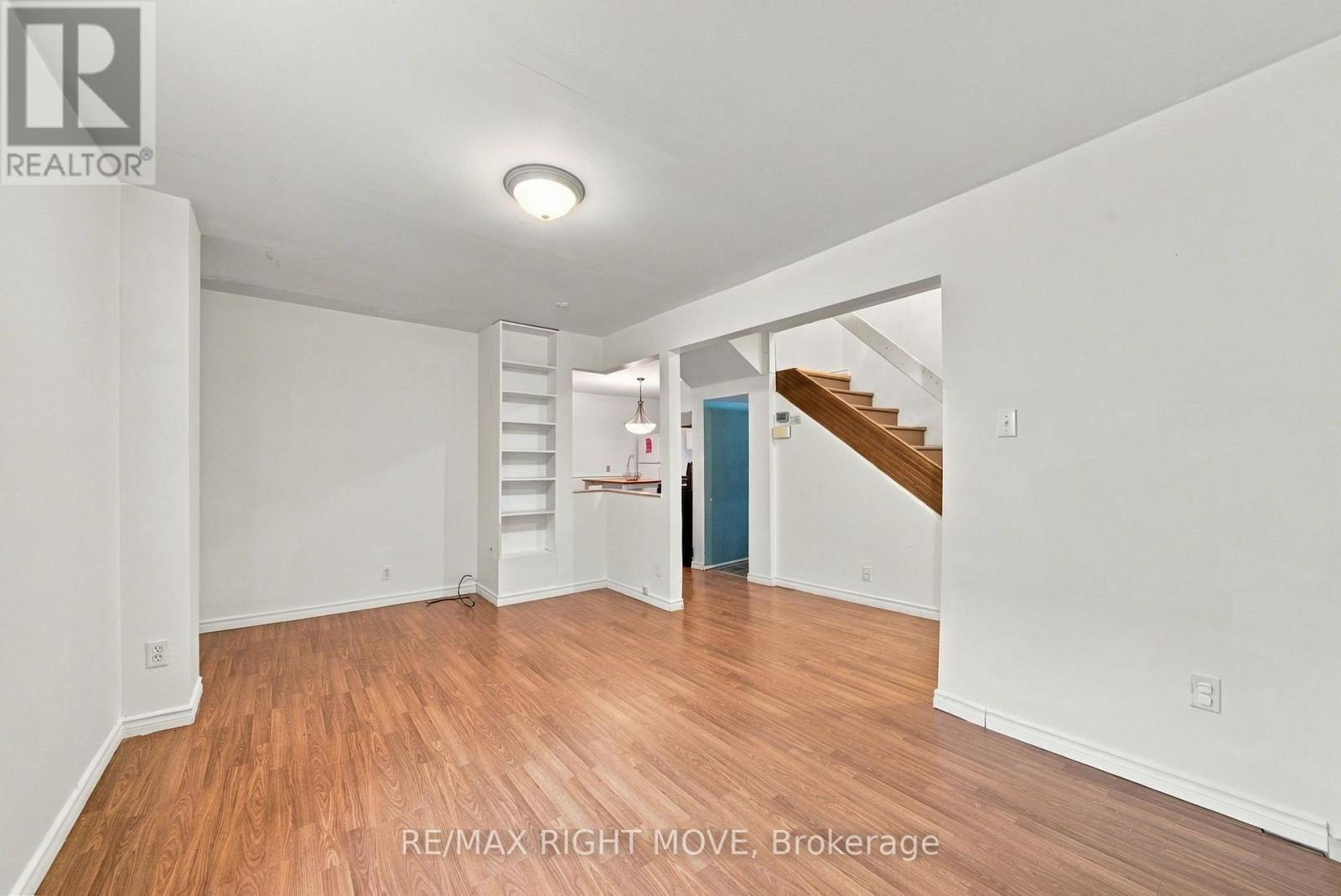 173 BARRIE ROAD - 10