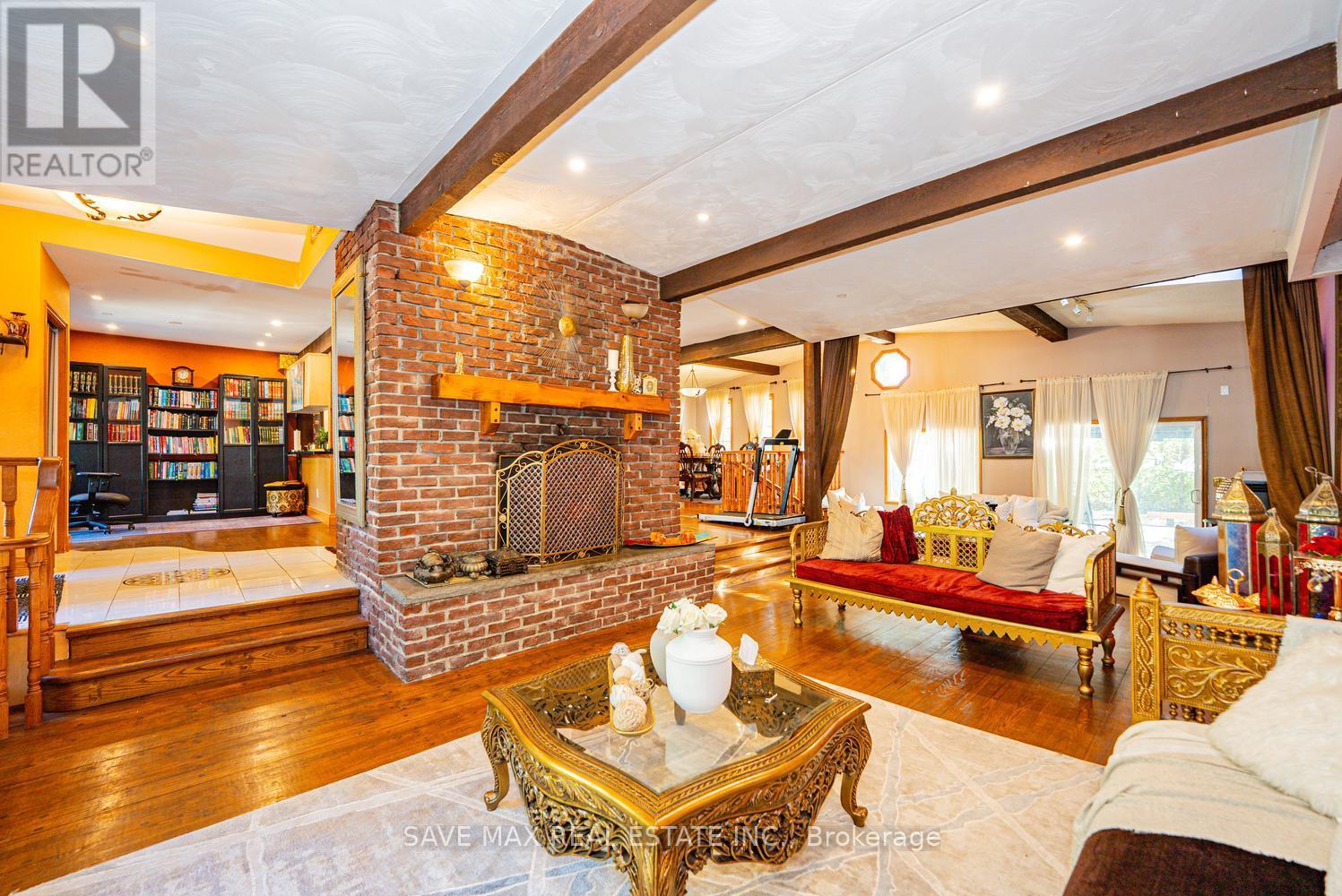 1215 MARTINS BOULEVARD - 15