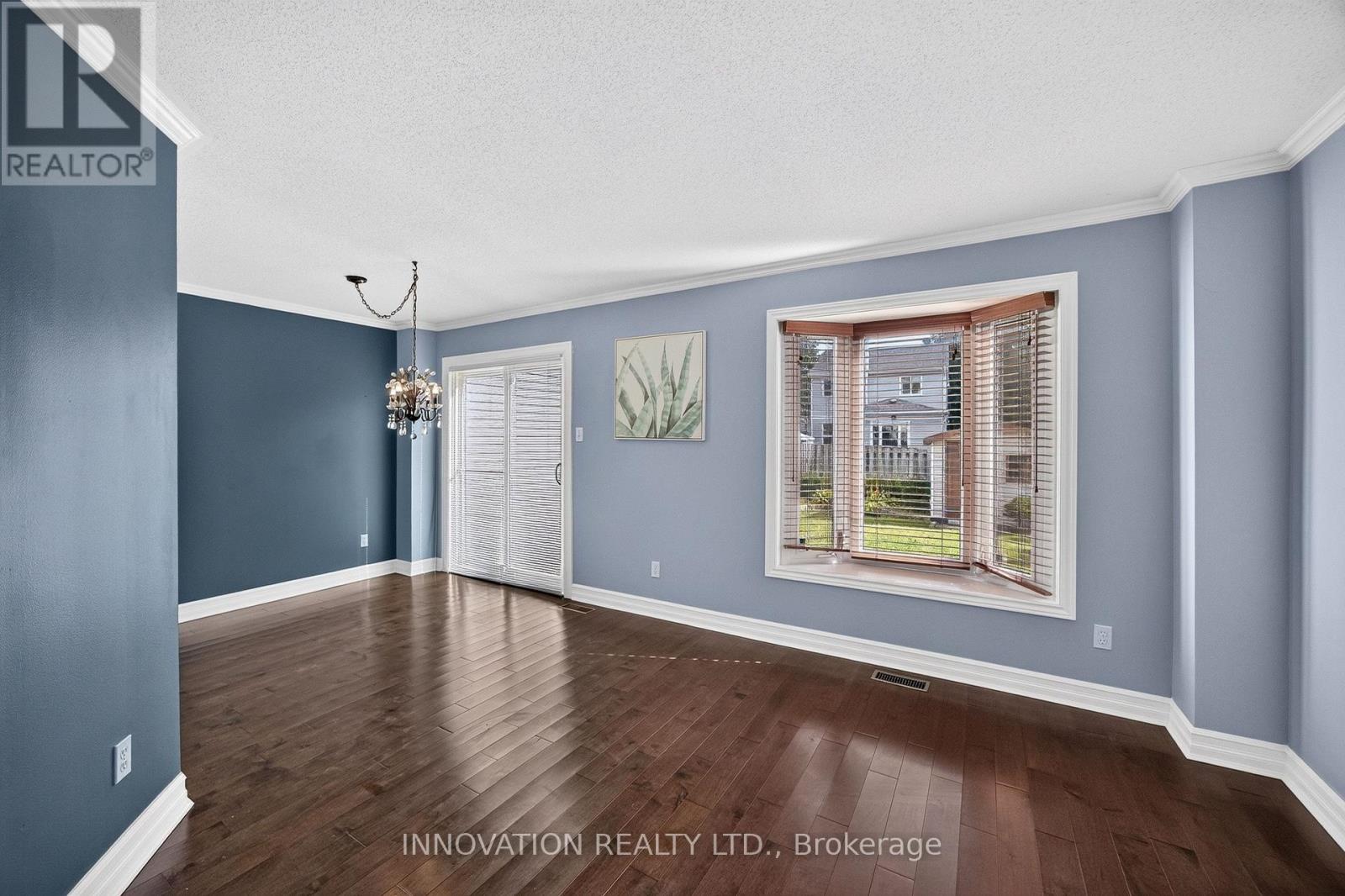 73 MOUNTSHANNON DRIVE - 12