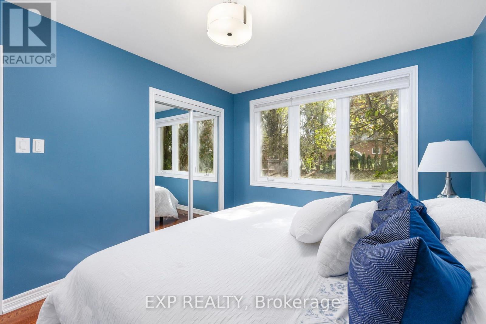 5 Tadcaster Place, Toronto, ON photo 14