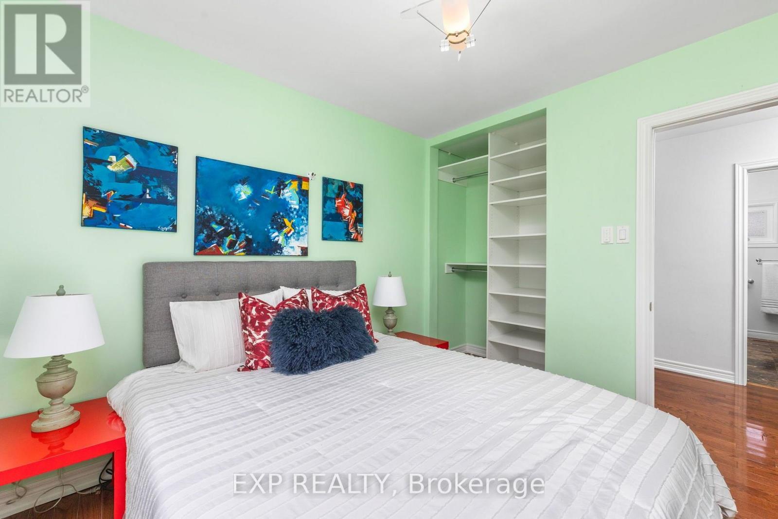 5 Tadcaster Place, Toronto, ON photo 18