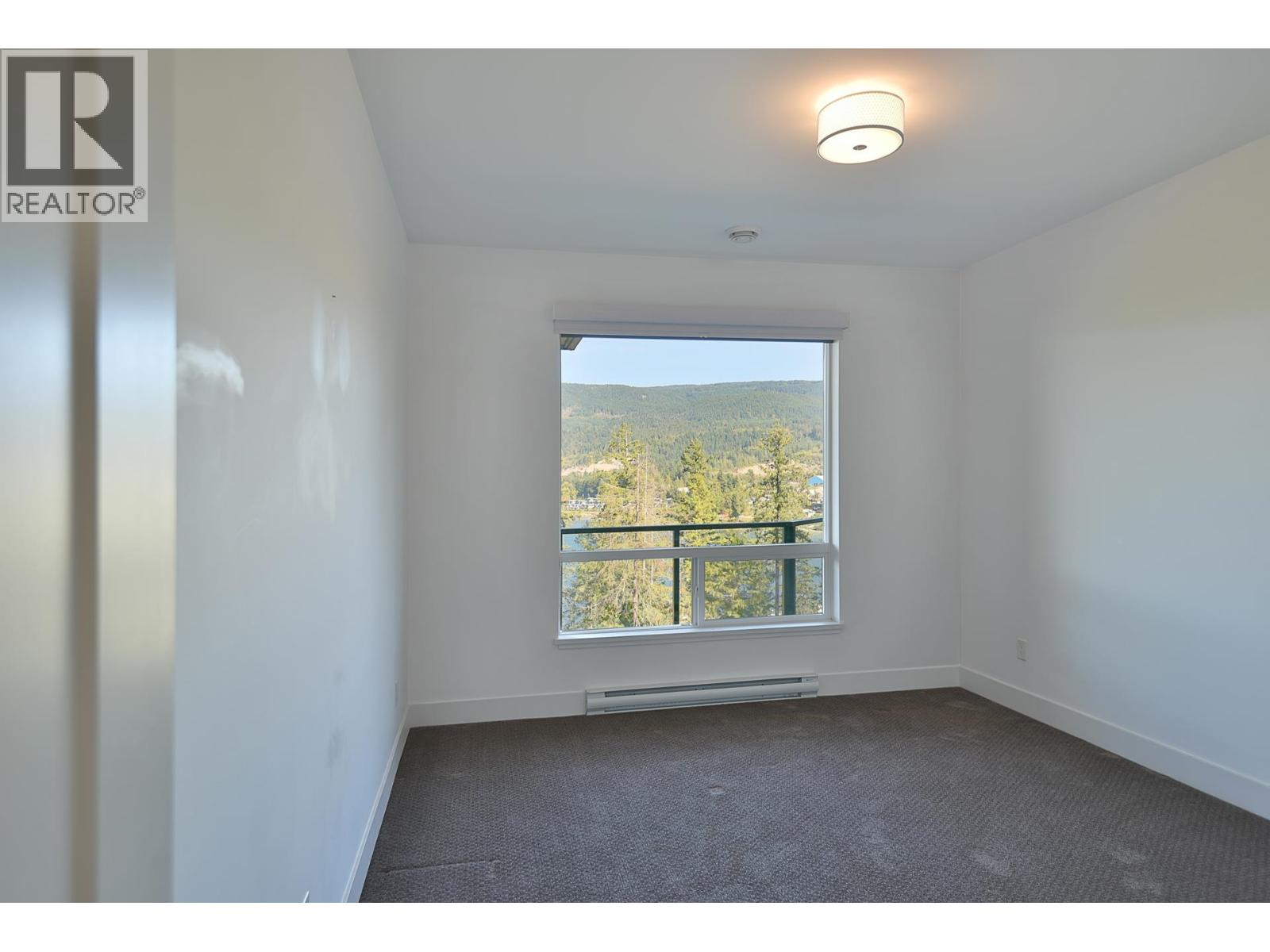 303 5780 MARINE WAY, Sechelt - Image 1