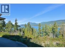 303 5780 Marine Way, Sechelt, BC V7Z0L8 Photo 15
