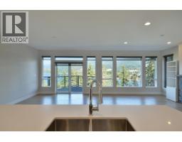 303 5780 Marine Way, Sechelt, BC V7Z0L8 Photo 6