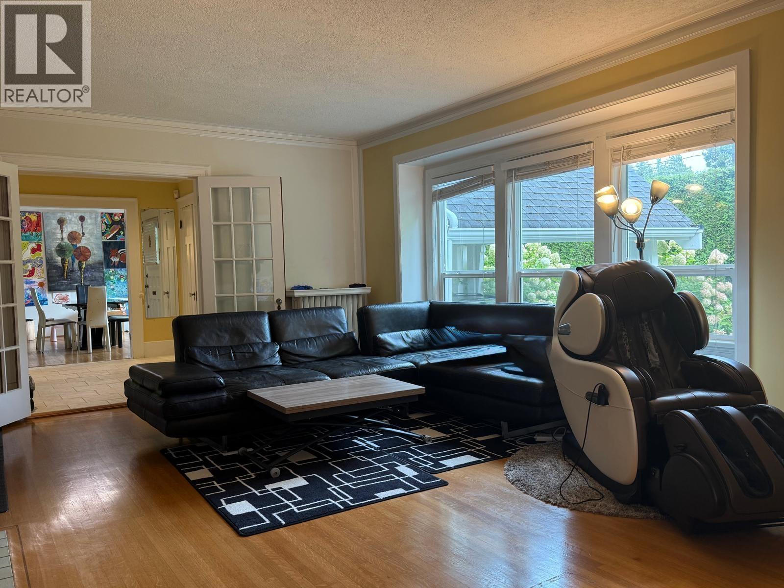 4025 GRANVILLE STREET, Vancouver British Columbia