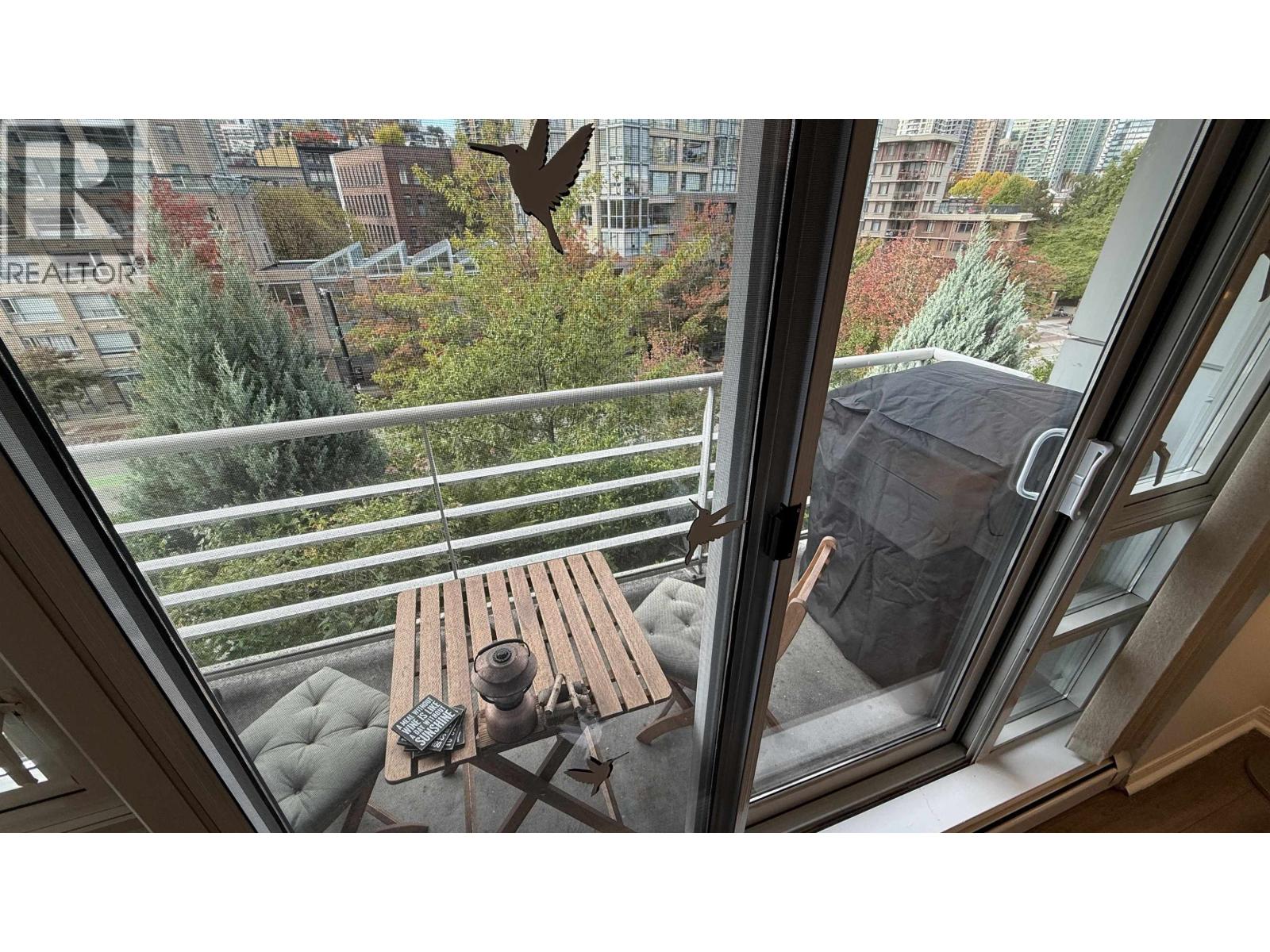 6XX 189 DAVIE STREET, Vancouver - Image 1