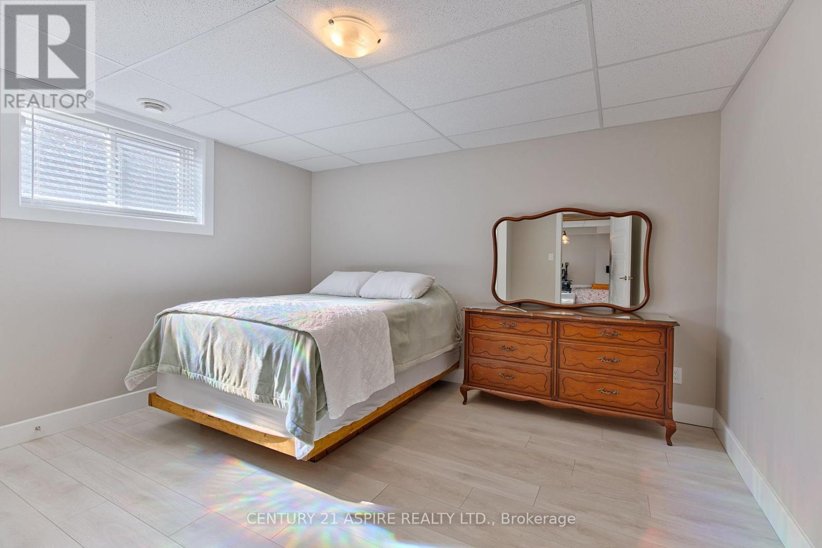 59 Noble Crescent — photo 36