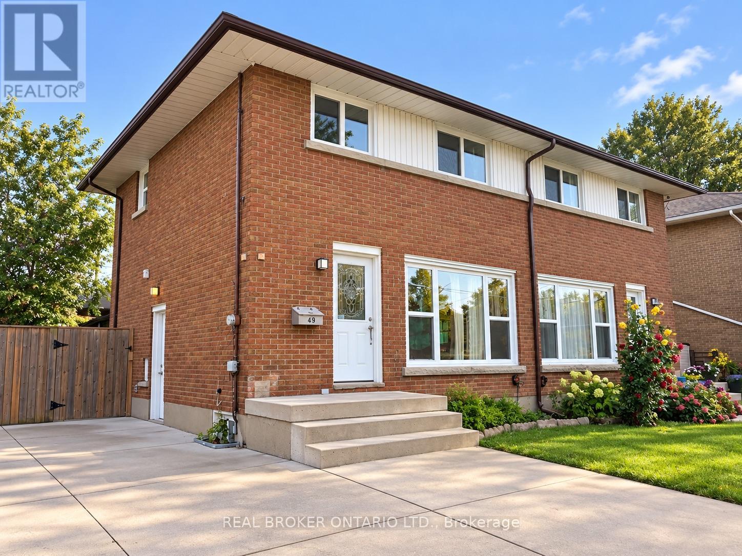 49 THOMPSON AVENUE, Thorold (Thorold Downtown)