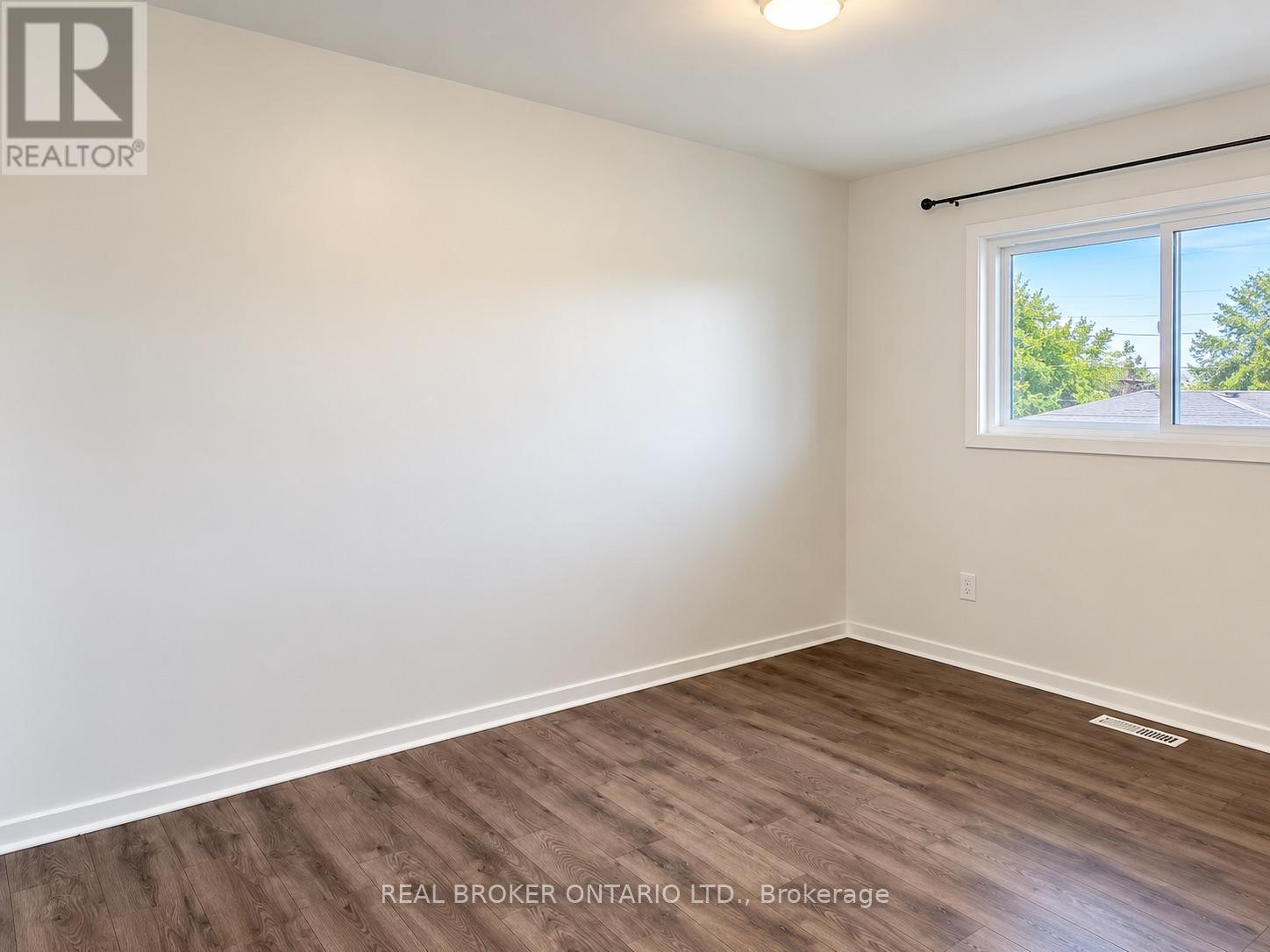 49 THOMPSON AVENUE, Thorold (Thorold Downtown) — photo 12